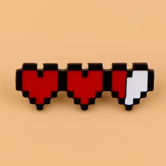 3/$15 Retro Video Game Life Hearts Pin Brooch - Picture 1 of 7